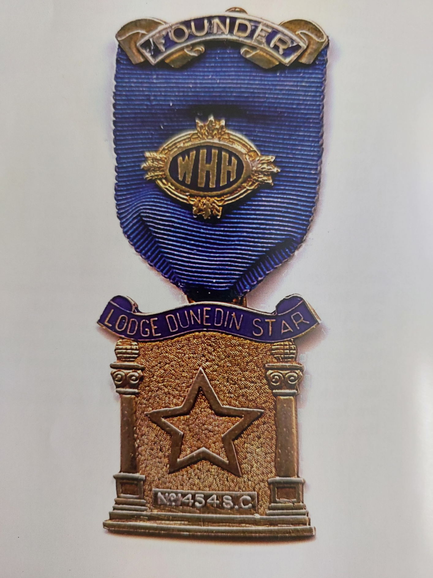 Dunedin Star Founders Jewel